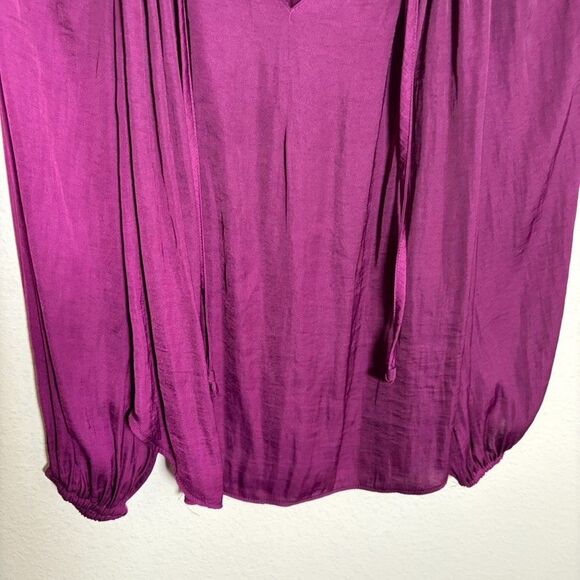 Jennifer Lopez Blouse Women's XS Purple V-Neck Long Sleeve Lightweight Top - Picture 4 of 8